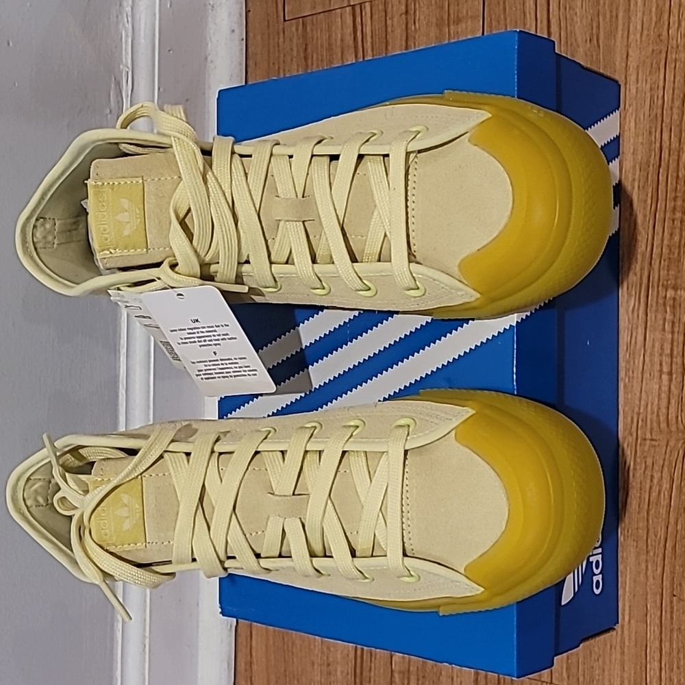 Size 7 Adidas Nizza- Ice Yellow